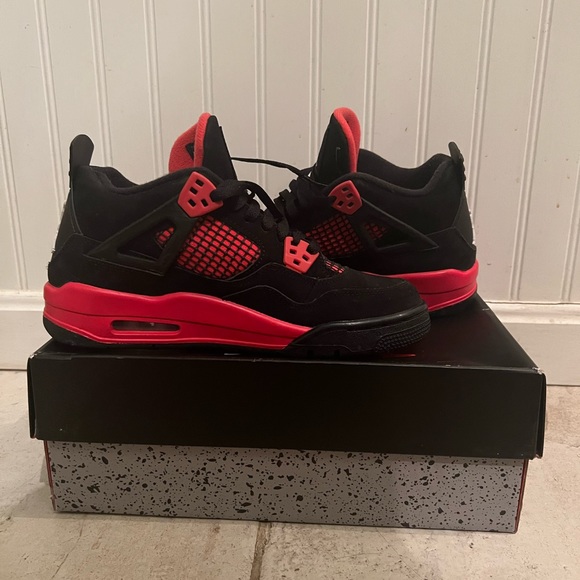 Red thunder Jordan 4s - Picture 5 of 5